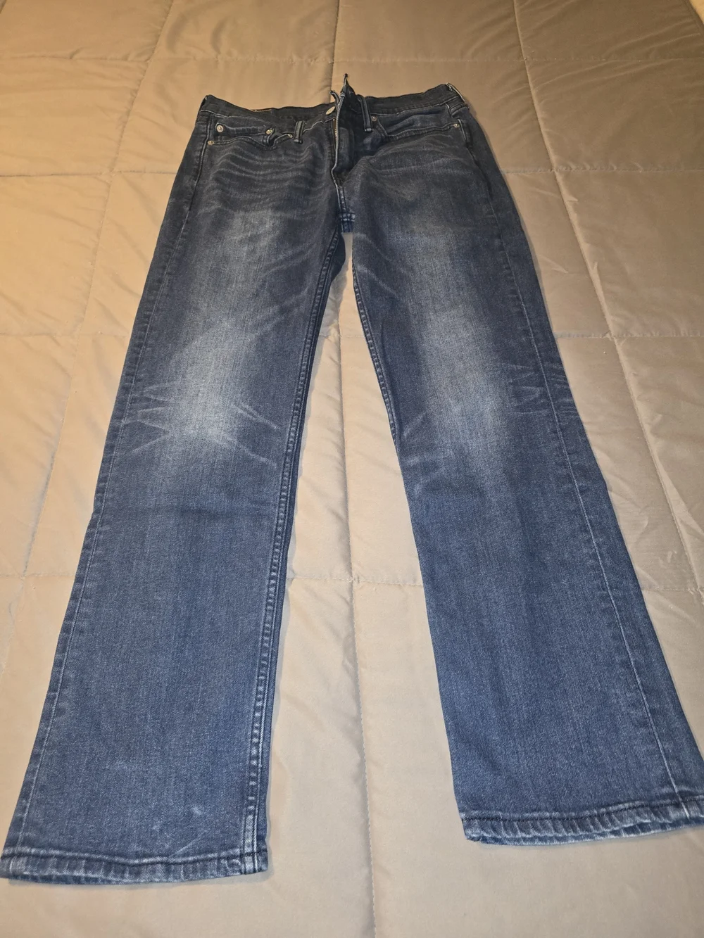 Levi's Classic Blue Denim Jeans - Mid Wash